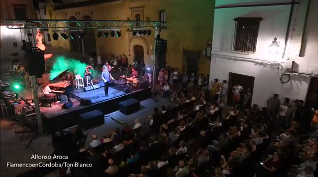 Sobrecogedor inicio de Latidos Flamencos.
